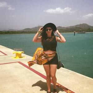 Meet your Posher, Brooke